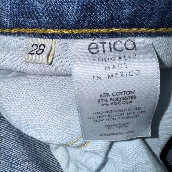 Etica Classic Stanton relaxed fit wide leg Blue Jeans. NWT size 28. - Picture 10 of 14